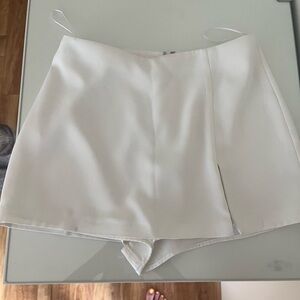 Amanda Uprichard White skort